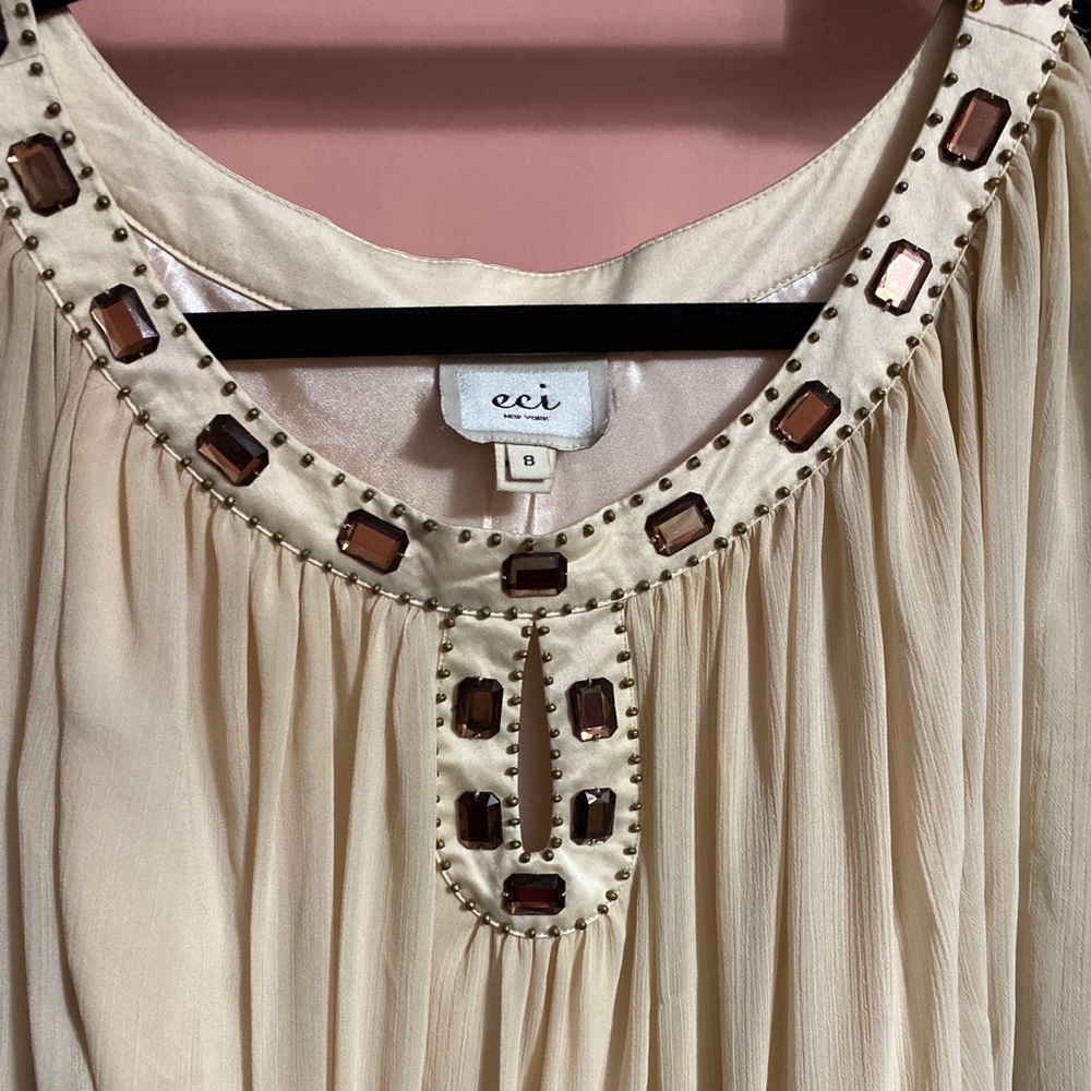 Cold Shoulder Dress - Picture 2 of 5